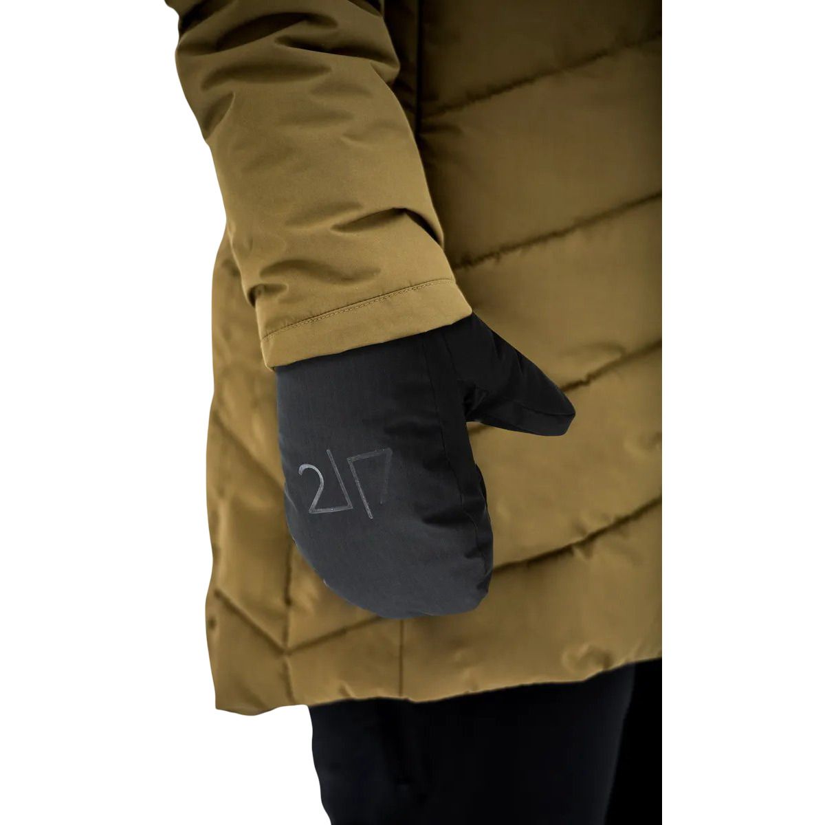 2117 of Sweden Aven, luffe, sort