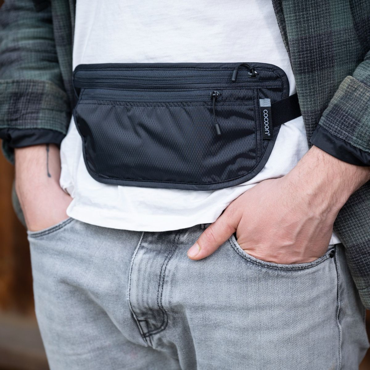 Cocoon Travel Waist Wallet,30x14 cm, Peňaženka, fantómová čierna