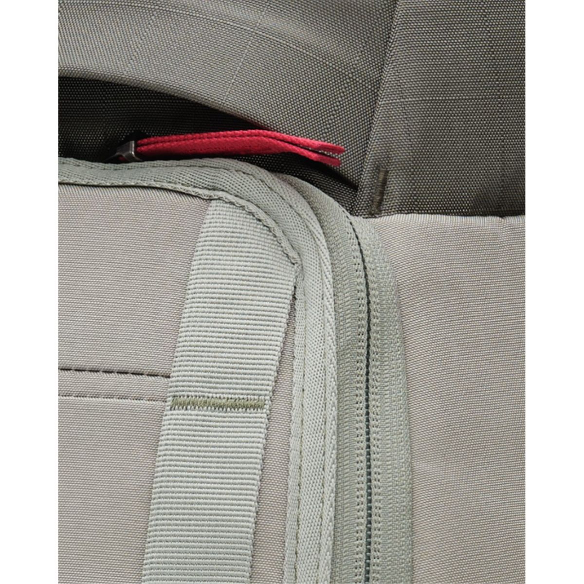 Db Hugger Backpack 20L, Basil Green