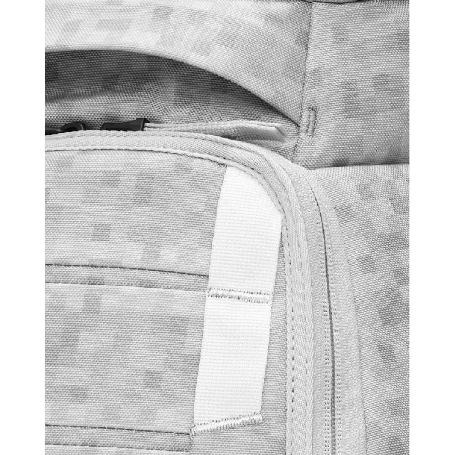 Db Hugger Backpack 30L, White Noise