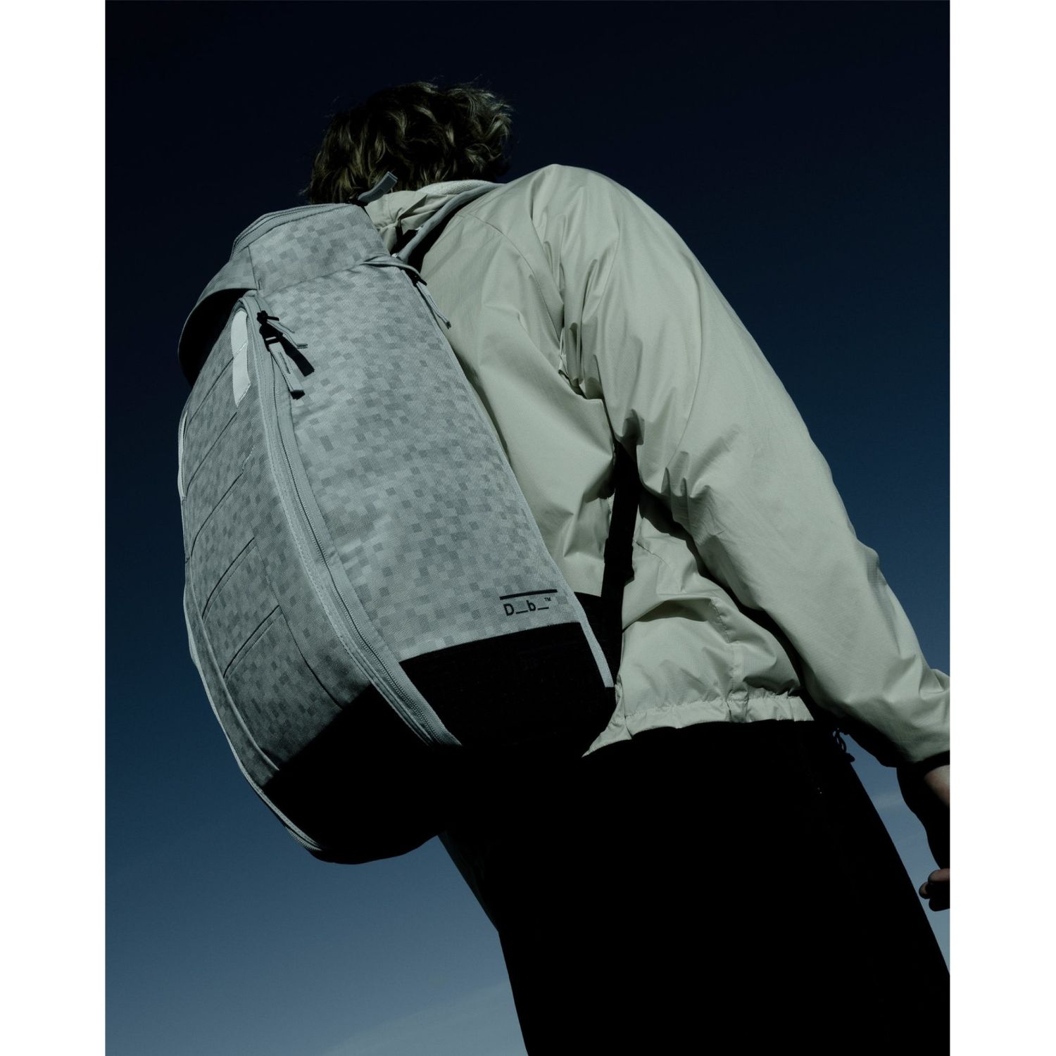 Db Hugger Backpack 30L, White Noise