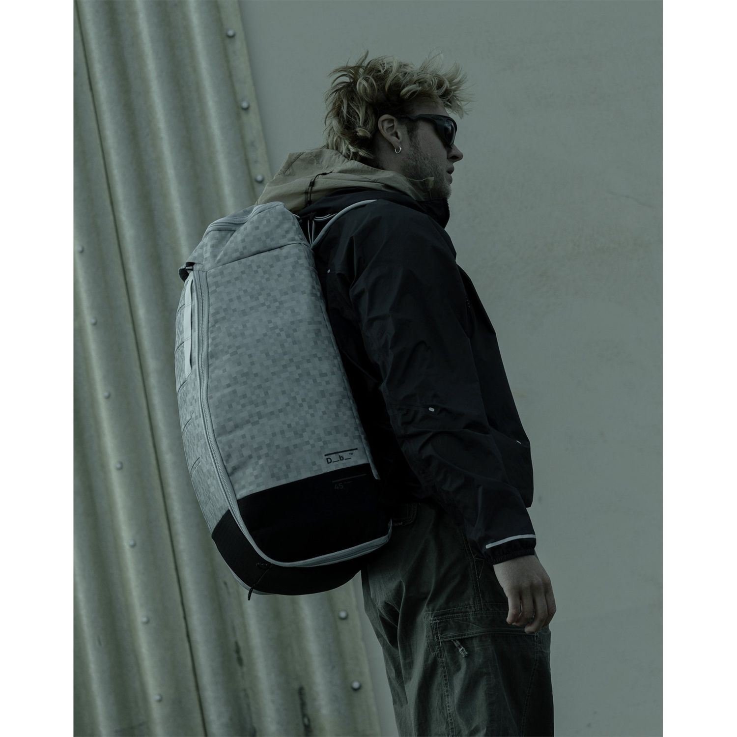 Db Hugger Bootpack 45L, White Noise