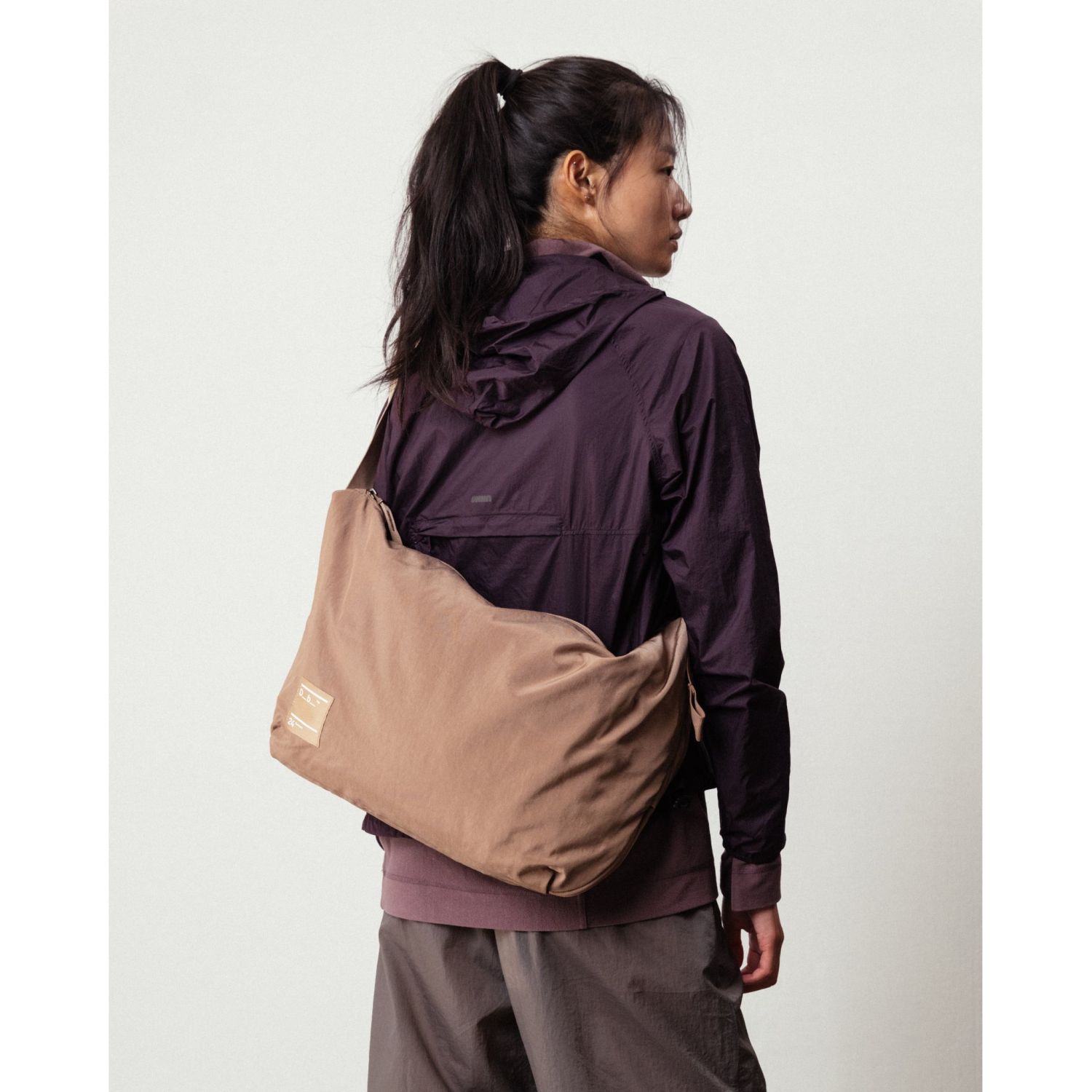 Db Ramverk Pro Sling Bag 24L, Affogato Brown