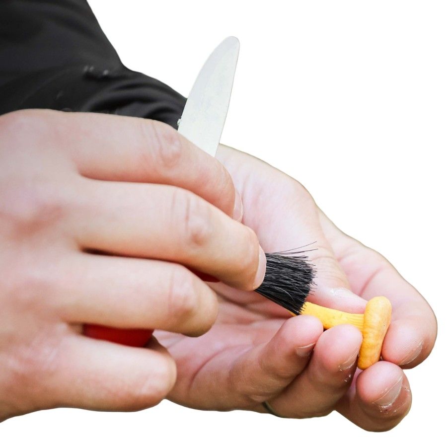 Morakniv Karl-Johan (S), gombakés, piros