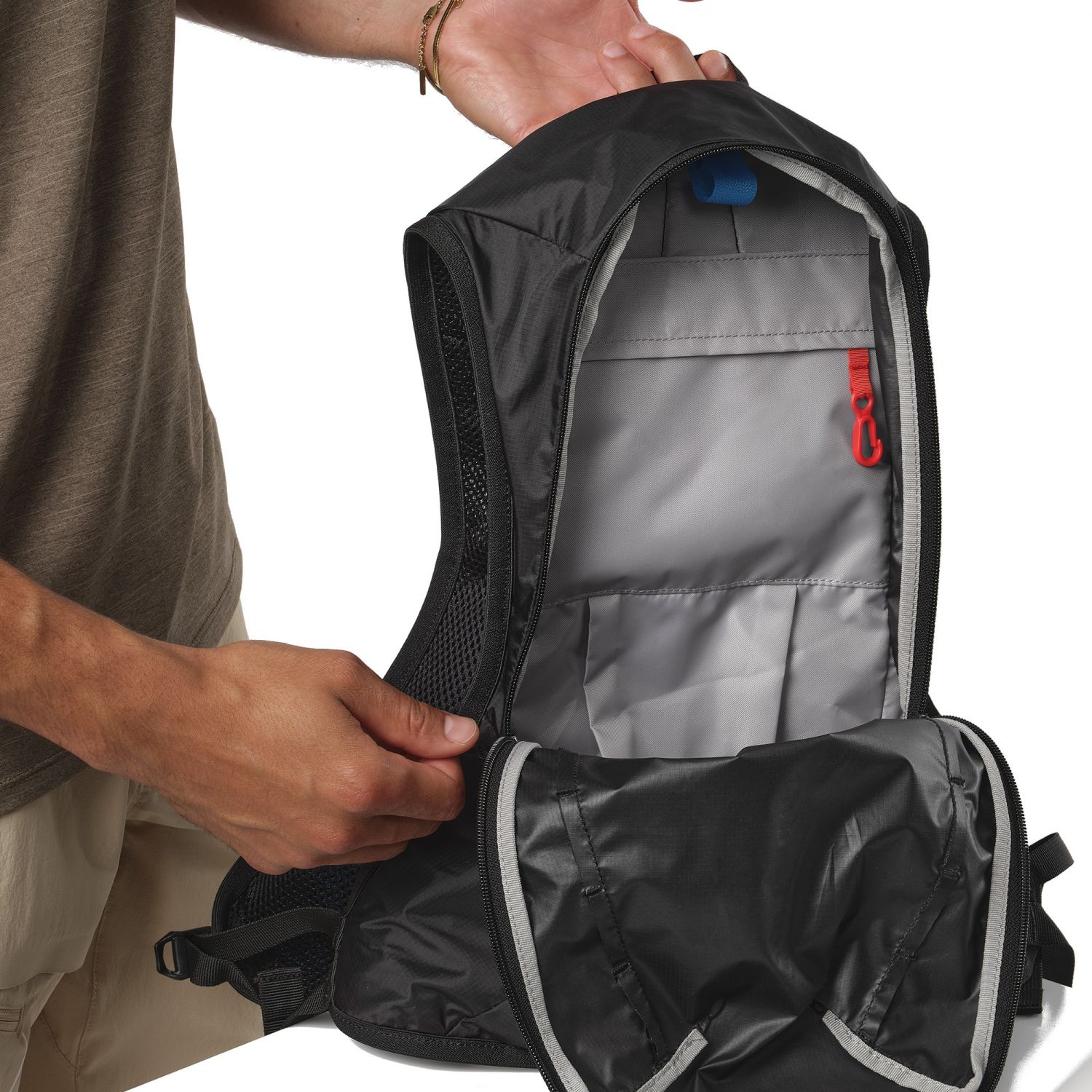 Salomon Cross 8, backpack, black
