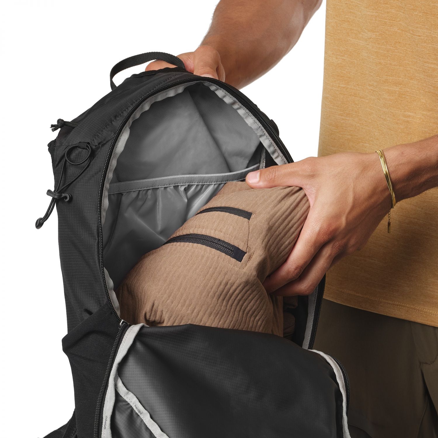Salomon Trailblazer 30 hátizsák, fekete